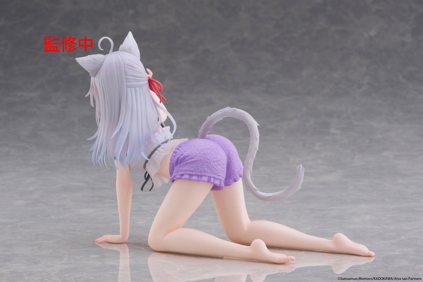 12-08-2025 TAITO - 《不時輕聲地以俄語遮羞的鄰座艾莉同學》Desktop Cute Figure 艾莉 (貓耳居家服 Ver.) Y2300 PVC
