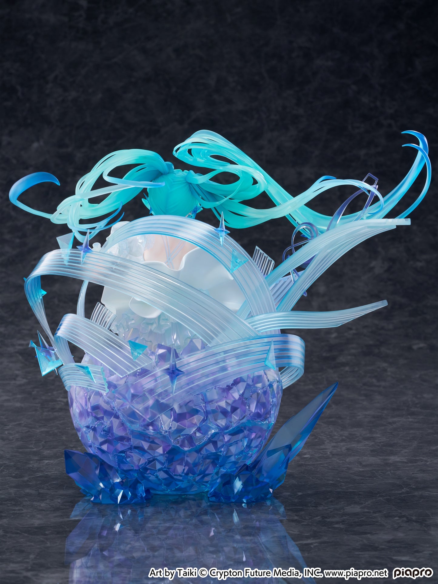 10-09-2025 CyberZ - 1/7 初音未來 Crystal Dress Ver Y25500 PVC