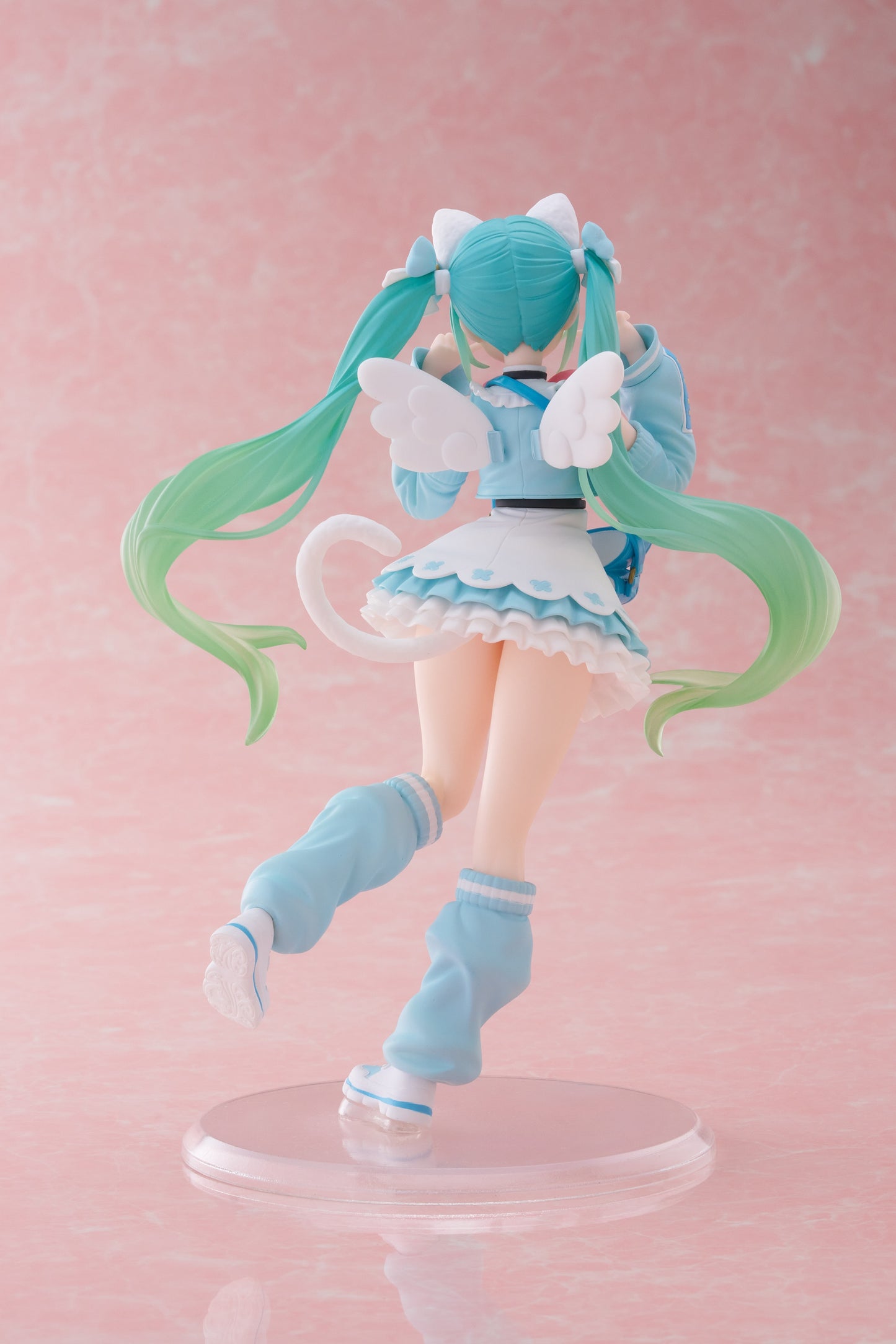 16-09-2025 TAITO - 初音未來 Figure - Fashion (Fancy Ver.) Y2300 PVC