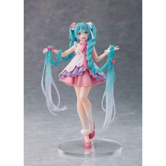 27-01-2025 TAITO - Character Vocal Series 01: Hatsune Miku Wonderland Figure - Rapunzel Y2300 PVC
