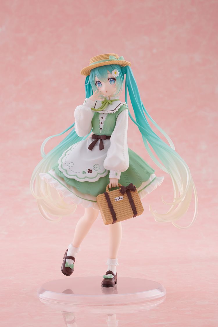 07-01-2025 TAITO - 初音未來 Figure - Fashion (Country Ver.) Y2100 PVC