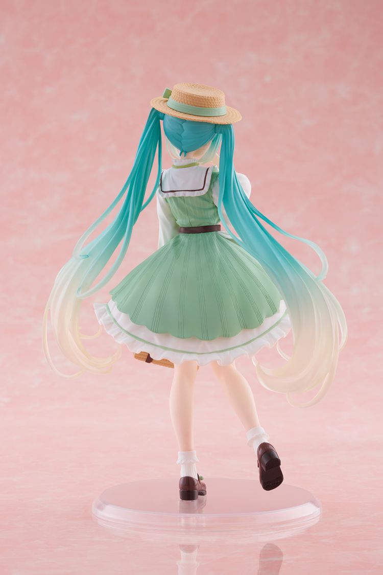 07-01-2025 TAITO - 初音未來 Figure - Fashion (Country Ver.) Y2100 PVC