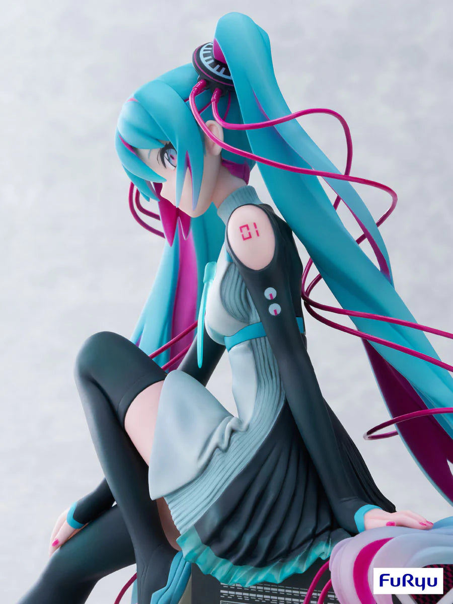 08-02-2024 JPY25000  FURYU - Hatsune Miku × MTV 1-7 Scale Figure