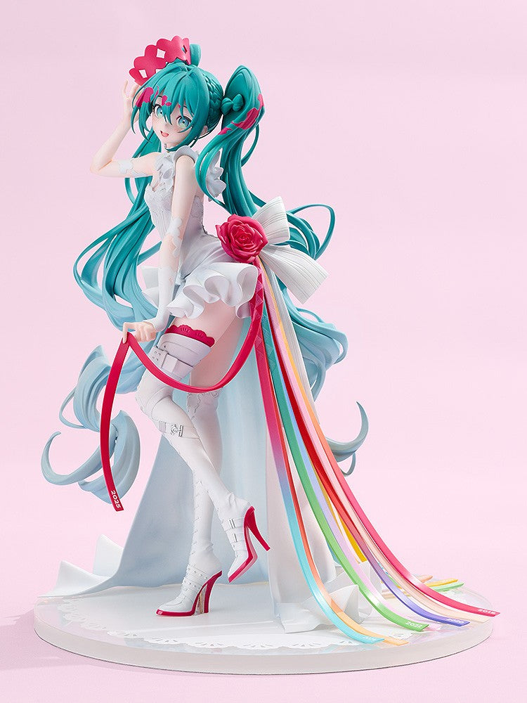 26-08-2026 Good Smile - 1/7 G.S. Collection 賽車未來 15th "Rhapsody" 2010-2025 Y27273 PVC