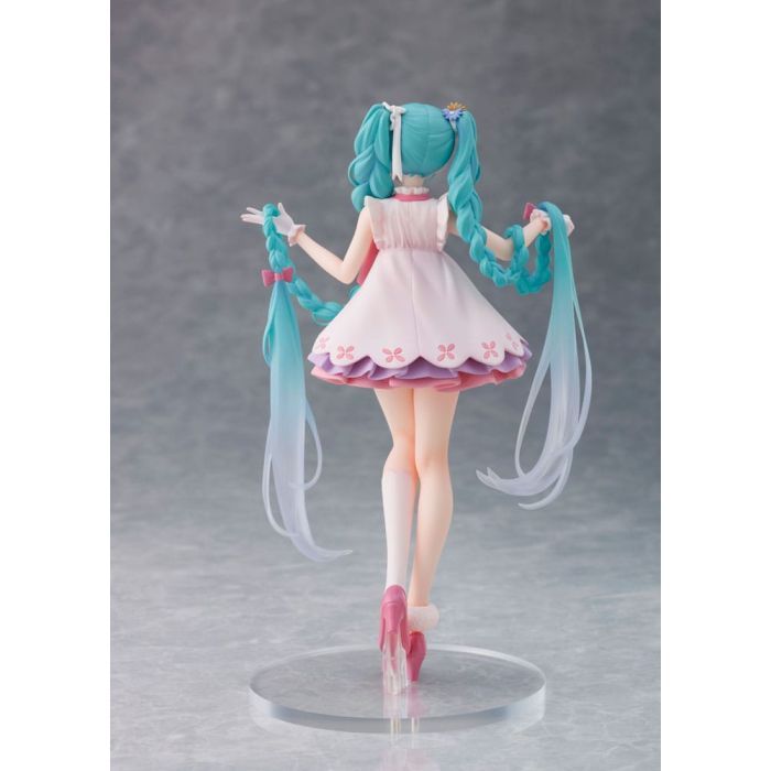27-01-2025 TAITO - Character Vocal Series 01: Hatsune Miku Wonderland Figure - Rapunzel Y2300 PVC