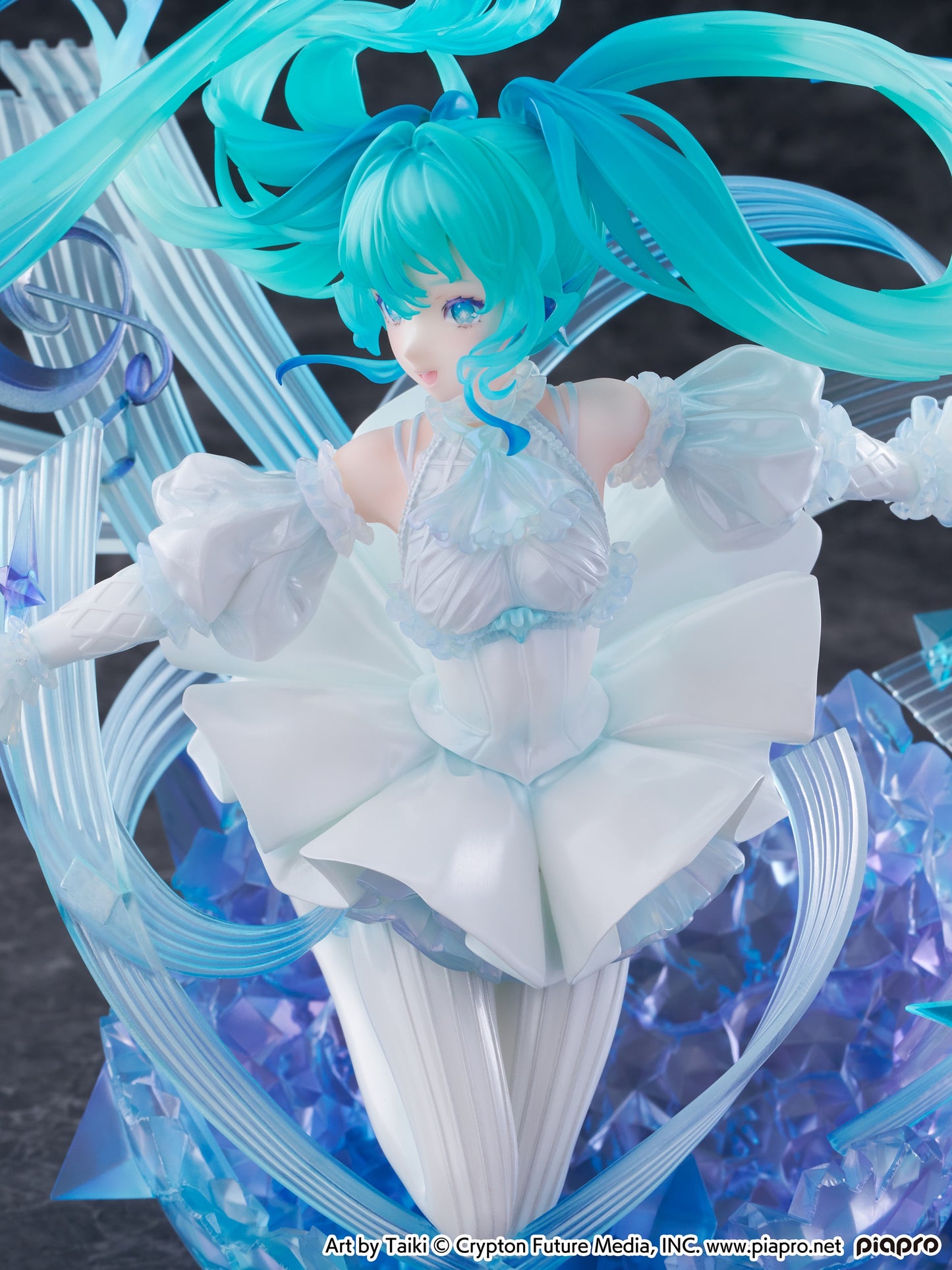 10-09-2025 CyberZ - 1/7 初音未來 Crystal Dress Ver Y25500 PVC