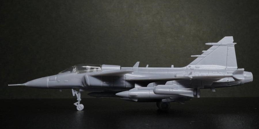 01-10-2025 HMA - 1/144 JAS39 獅鷲戰鬥機 Gripen (Renewal版) Y2200 組裝模型