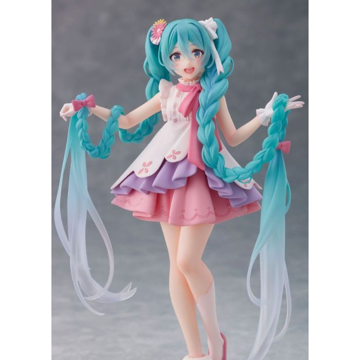 27-01-2025 TAITO - Character Vocal Series 01: Hatsune Miku Wonderland Figure - Rapunzel Y2300 PVC