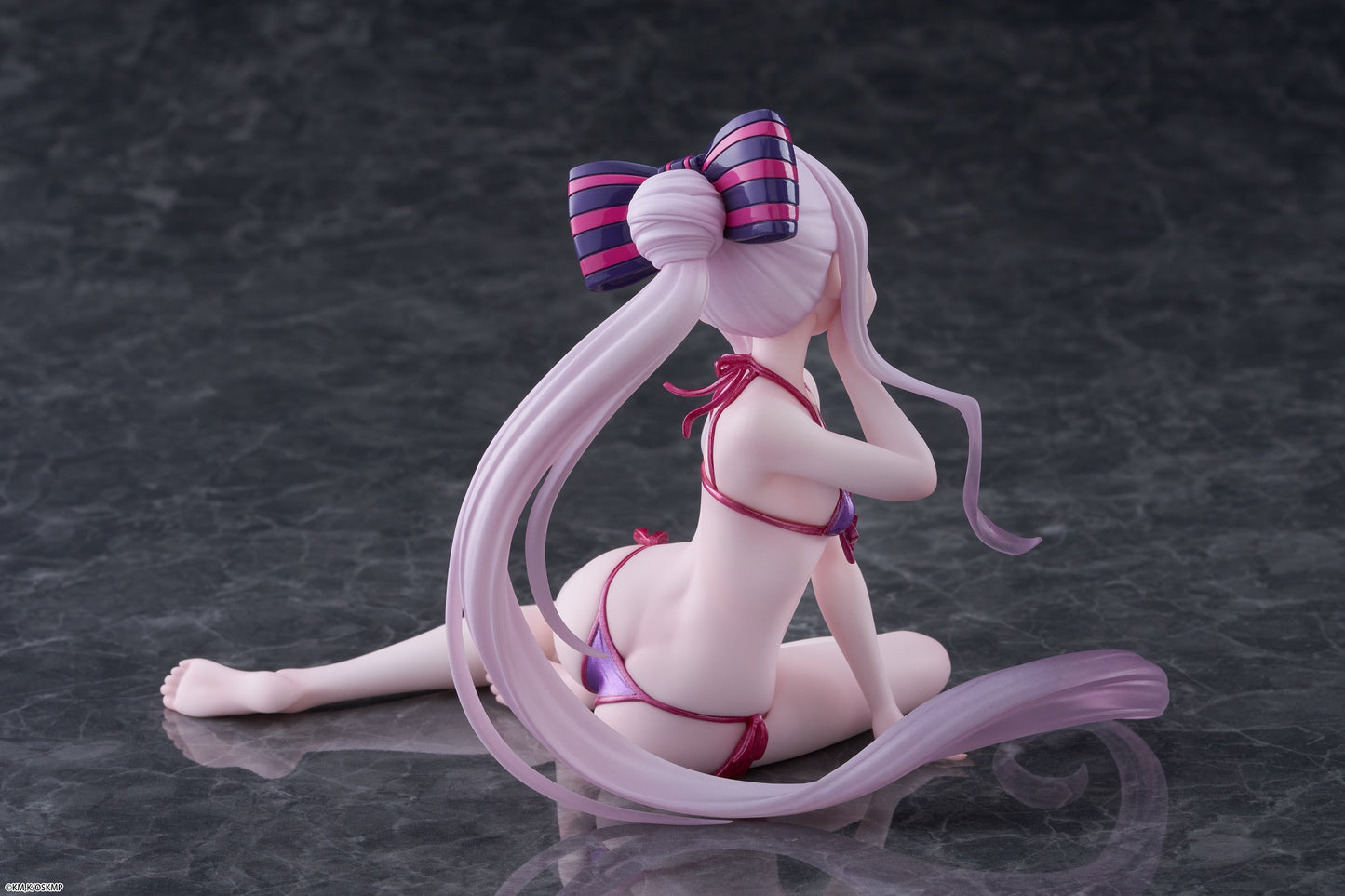 20-01-2025 TAITO - Overlord Desktop Cute Figure - Shalltear (Swimsuit Ver.) Y2300 PVC