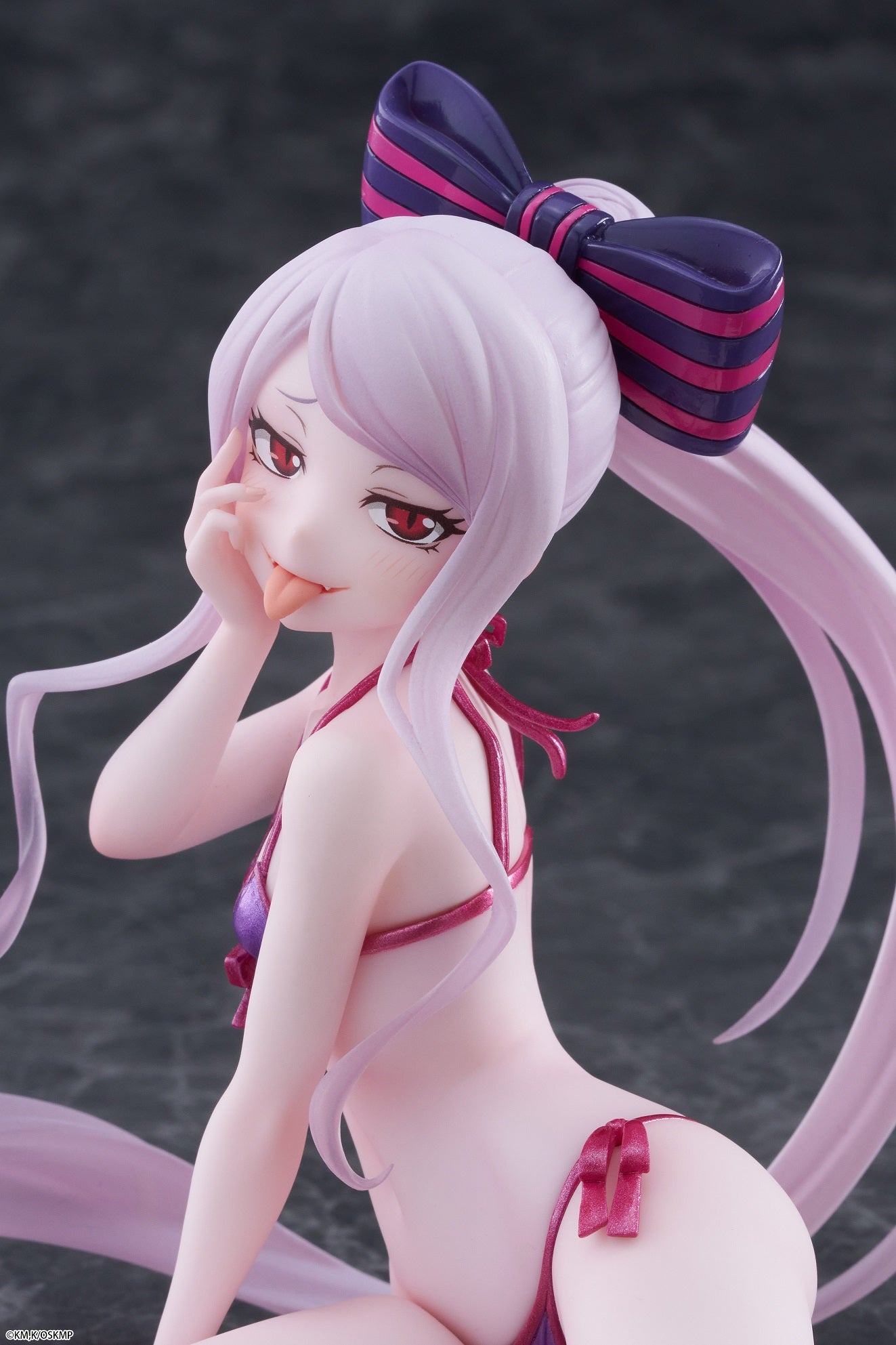 20-01-2025 TAITO - Overlord Desktop Cute Figure - Shalltear (Swimsuit Ver.) Y2300 PVC