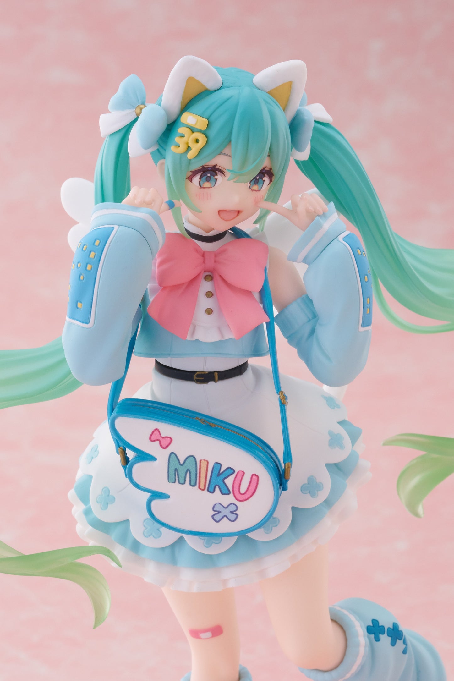 16-09-2025 TAITO - 初音未來 Figure - Fashion (Fancy Ver.) Y2300 PVC