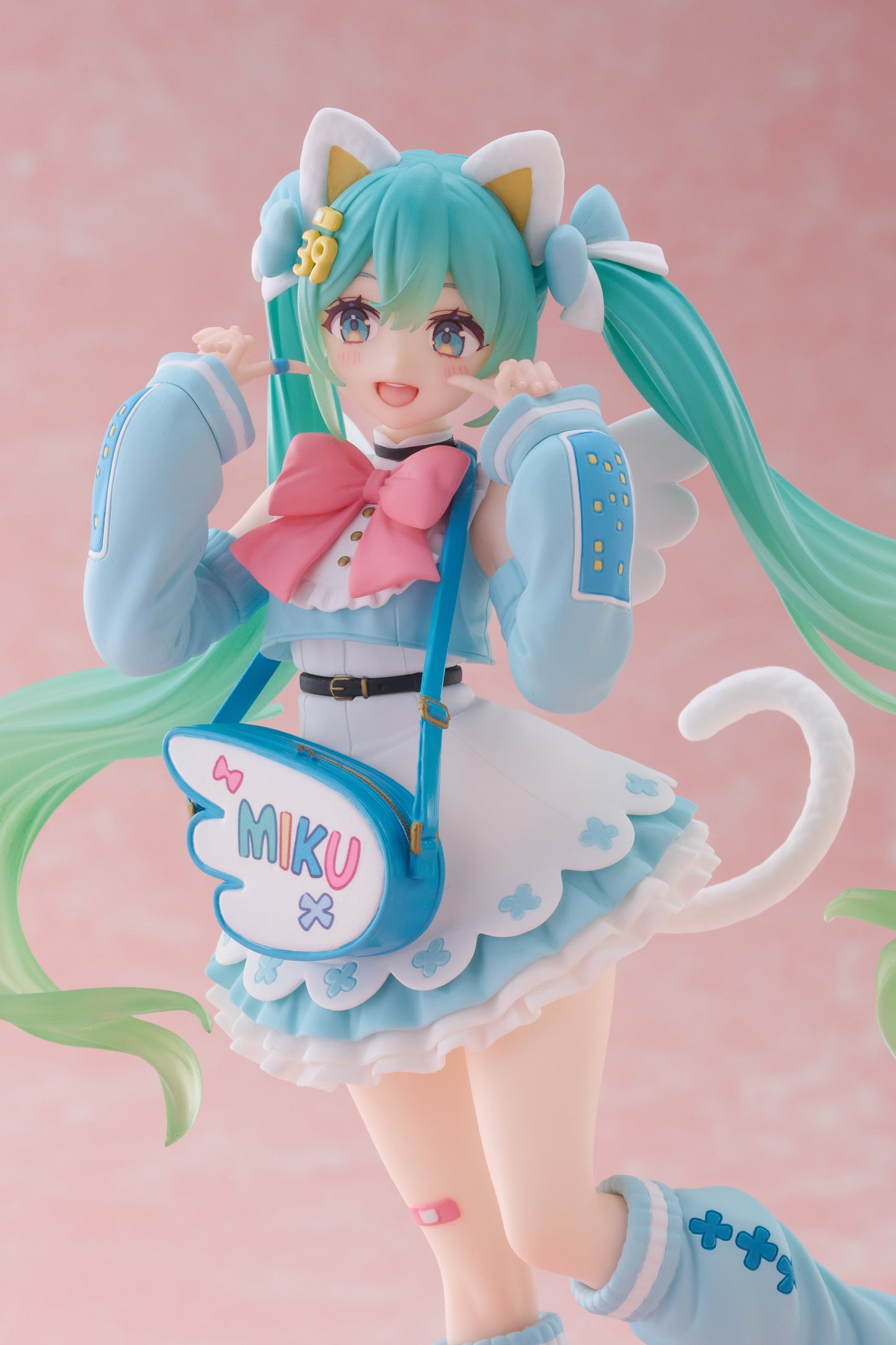 16-09-2025 TAITO - 初音未來 Figure - Fashion (Fancy Ver.) Y2300 PVC